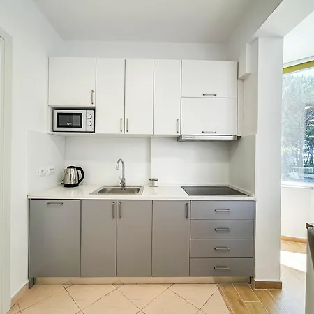 2 Bedrooms 1032 Golem (Tirana)