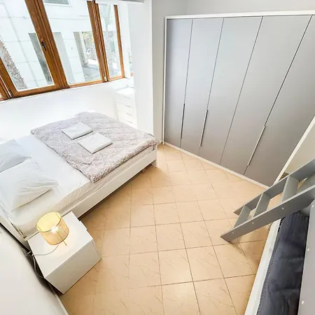 Apartment 2 Bedrooms 1032 Golem (Tirana)